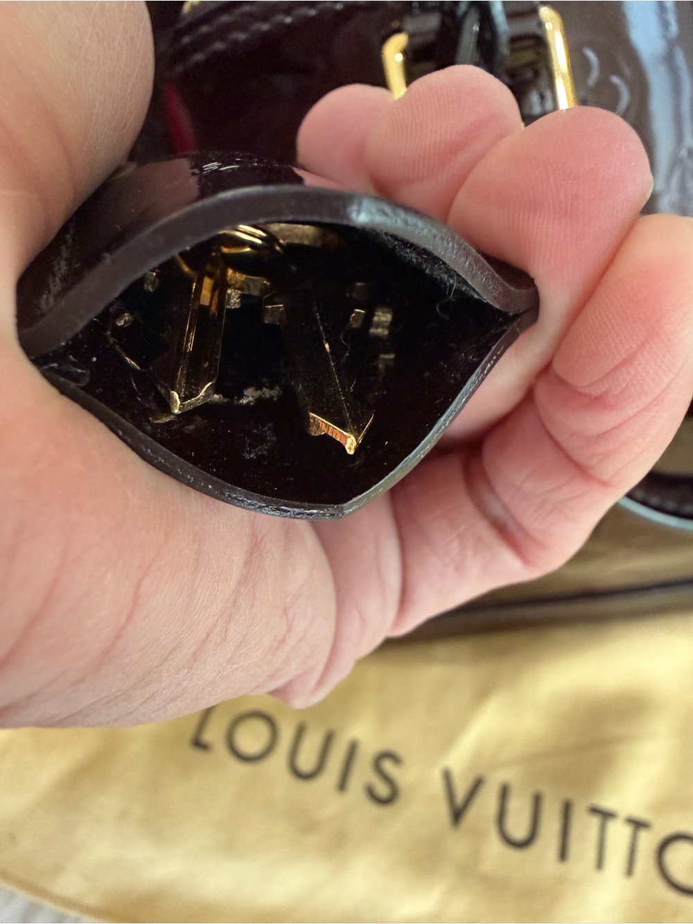 Louis Vuitton Vernis Alma Satchel in Burgundy Patent - Picture 12 of 12